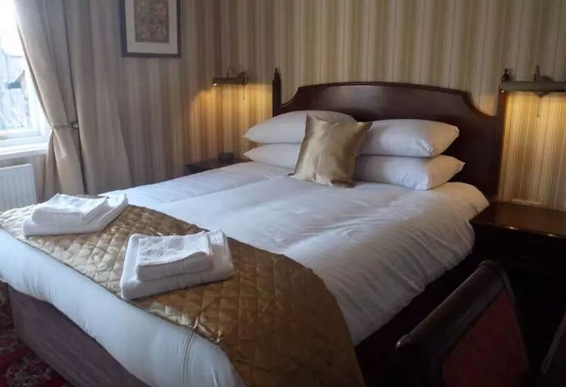 The Mountford Hotel   Free Parking