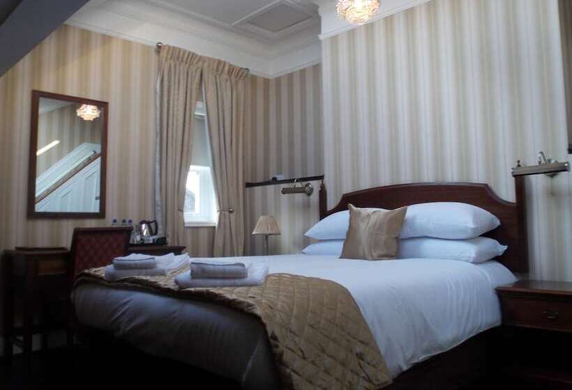 The Mountford Hotel   Free Parking