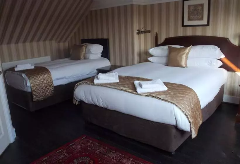 The Mountford Hotel   Free Parking