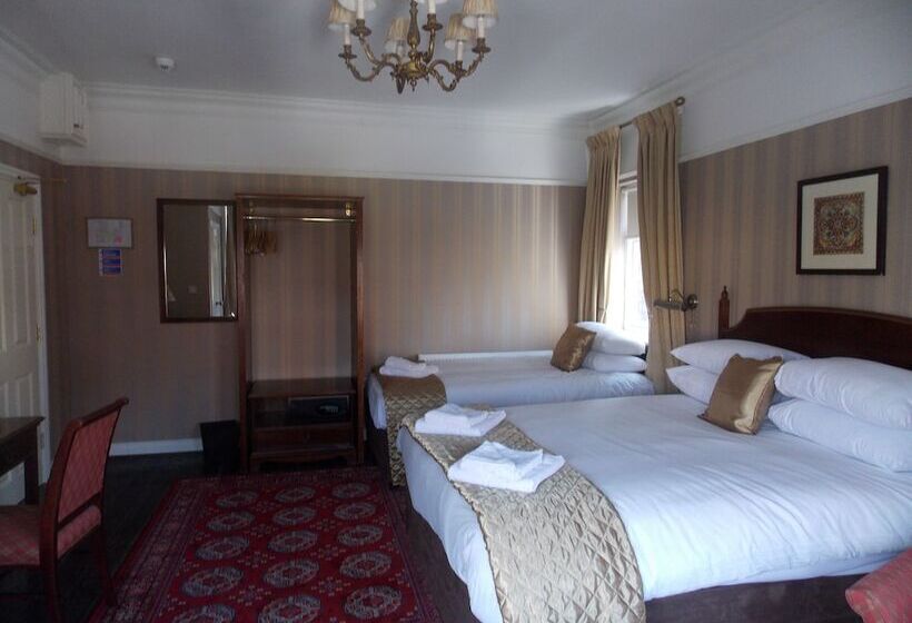 The Mountford Hotel   Free Parking