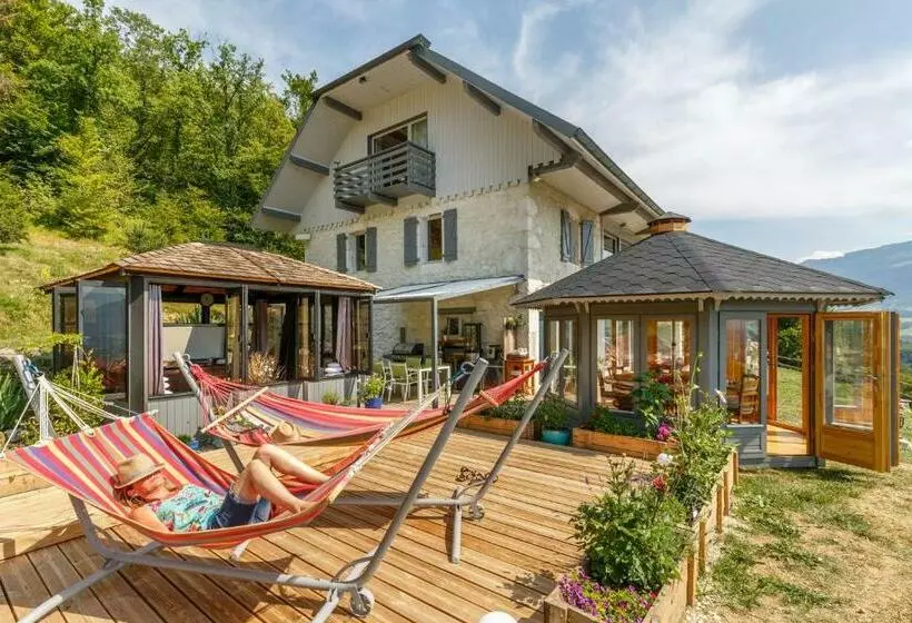 Aamiaismajoitus (B&B) Les Esseroliettes