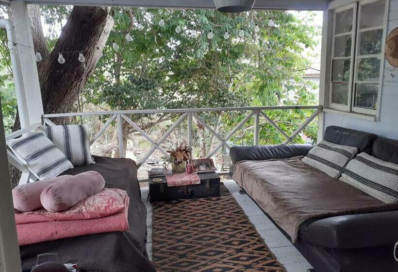 Bed and Breakfast The Old Bakehouse , Mt Molloy