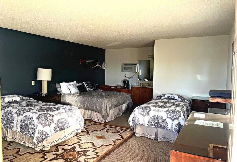 モーテル Furnas County Lodging