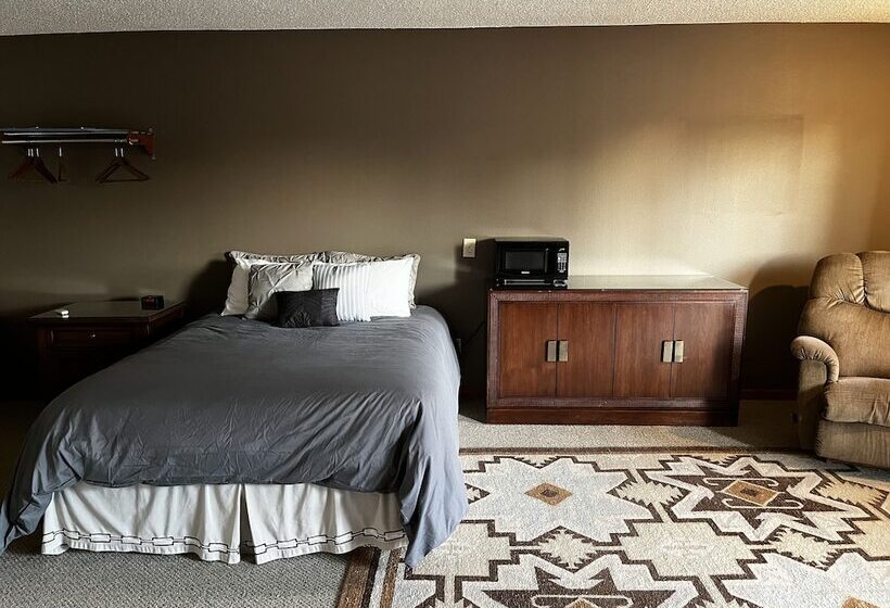 モーテル Furnas County Lodging