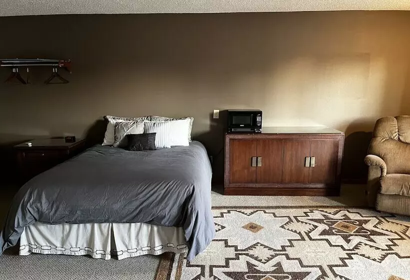 Motelli Furnas County Lodging