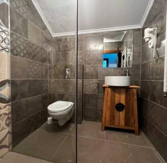 Pensiunea Lili’s House