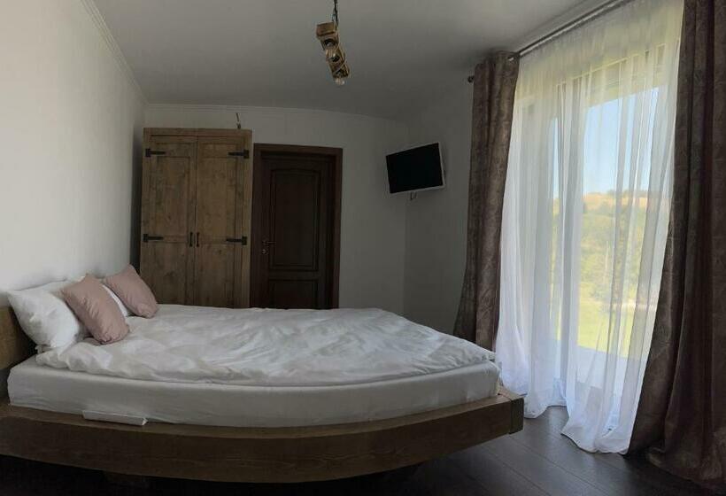 Pensiunea Lili’s House