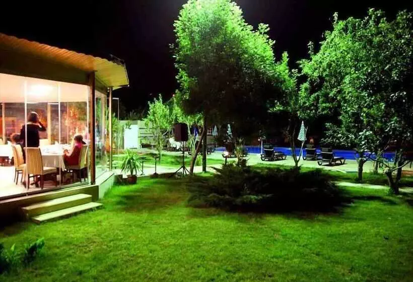 Sinopsis Resort Otel