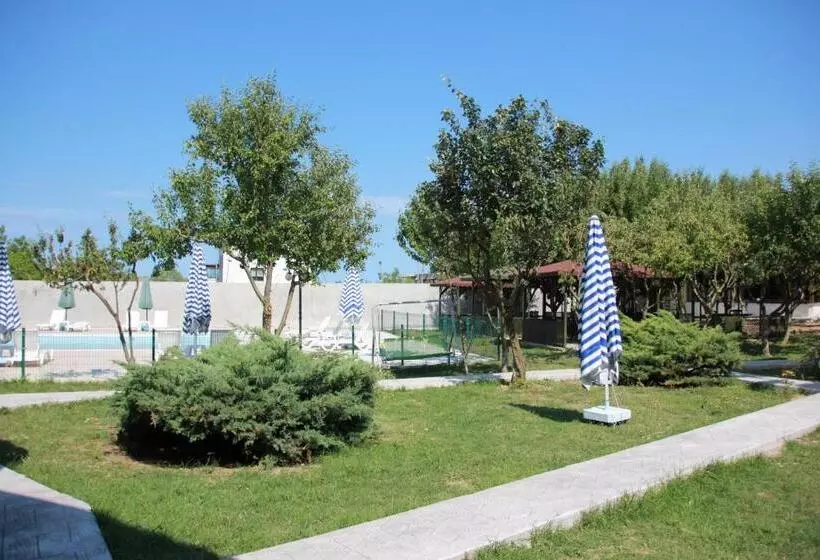 Sinopsis Resort Otel