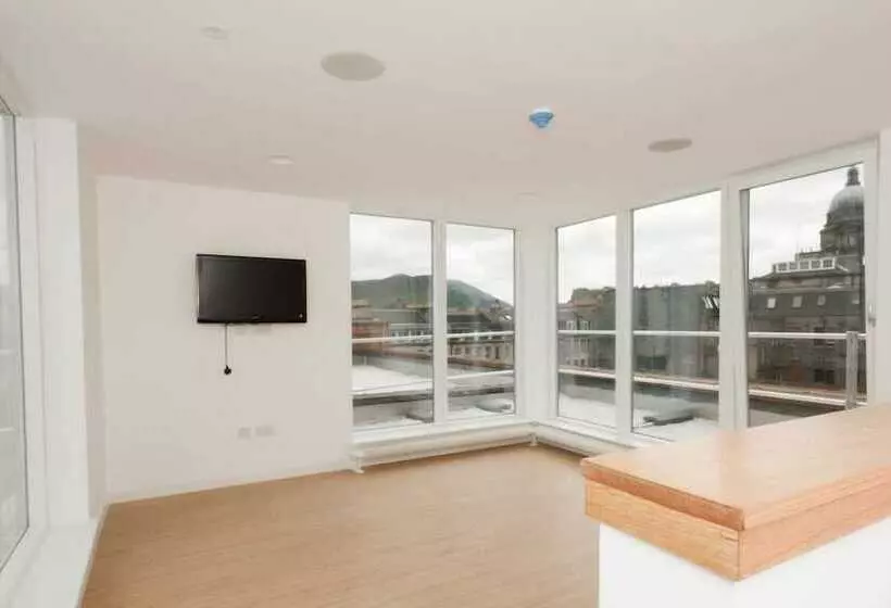 Общежитие Destiny Student Cowgate Campus Accommodation