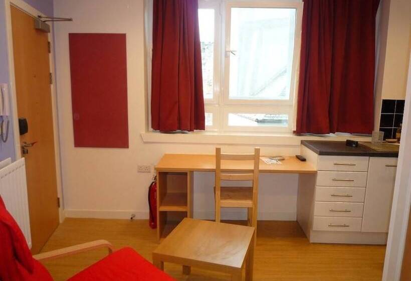 ユースホステル Destiny Student Cowgate   Campus Accommodation