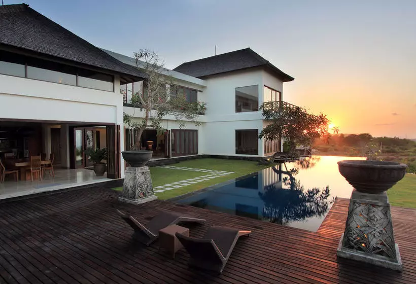Awanti Villa