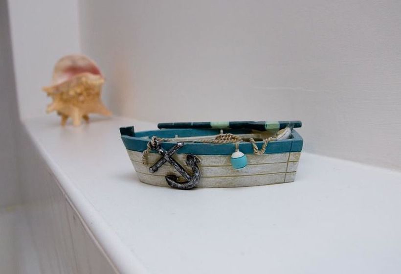 Bed and Breakfast Amberley Cottage