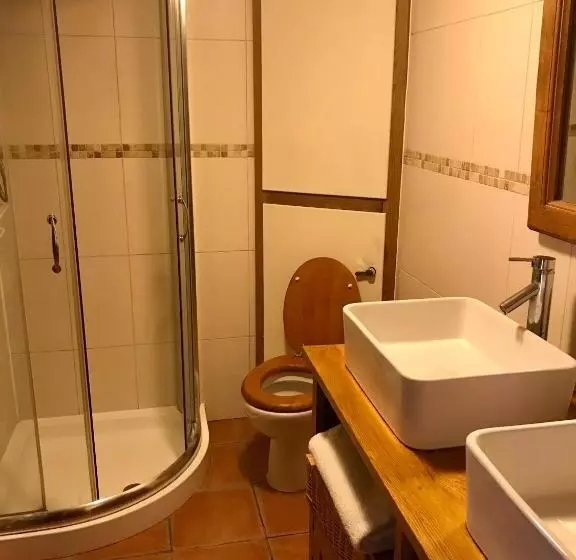 צימר Culloden Farmhouse