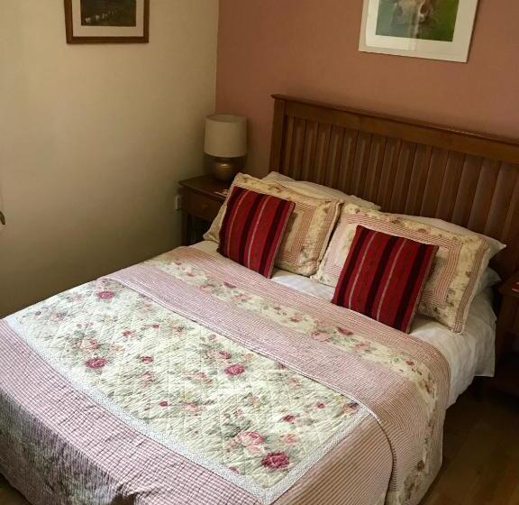 צימר Culloden Farmhouse