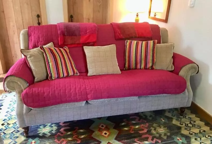 צימר Culloden Farmhouse