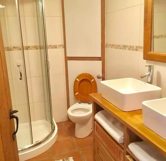 צימר Culloden Farmhouse