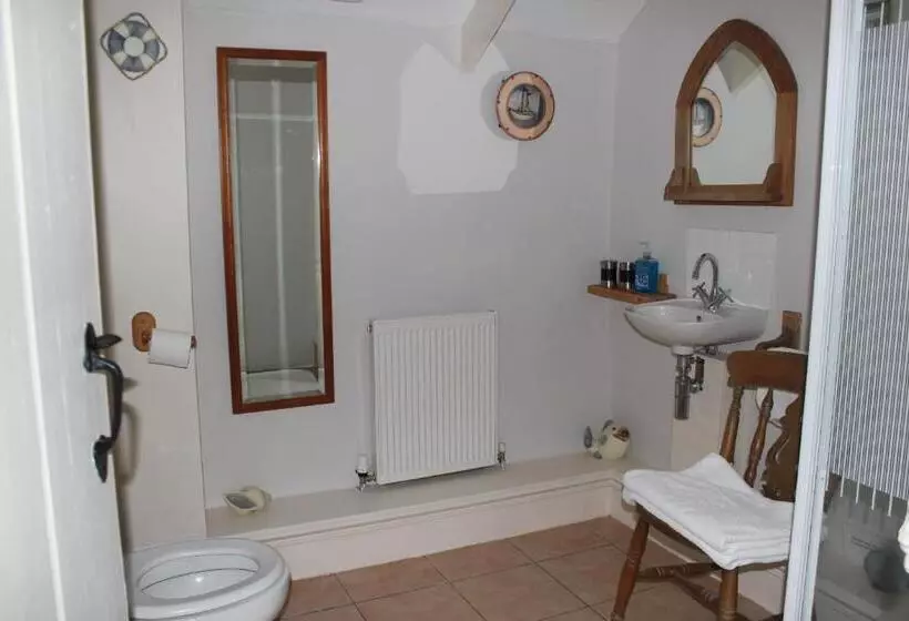 צימר Culloden Farmhouse