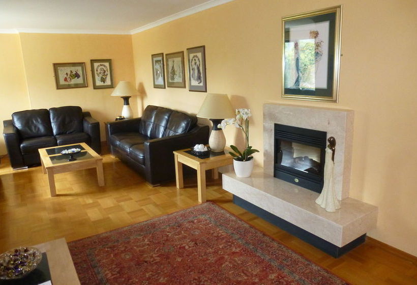 ベッドアンドブレックファースト Lochearn House