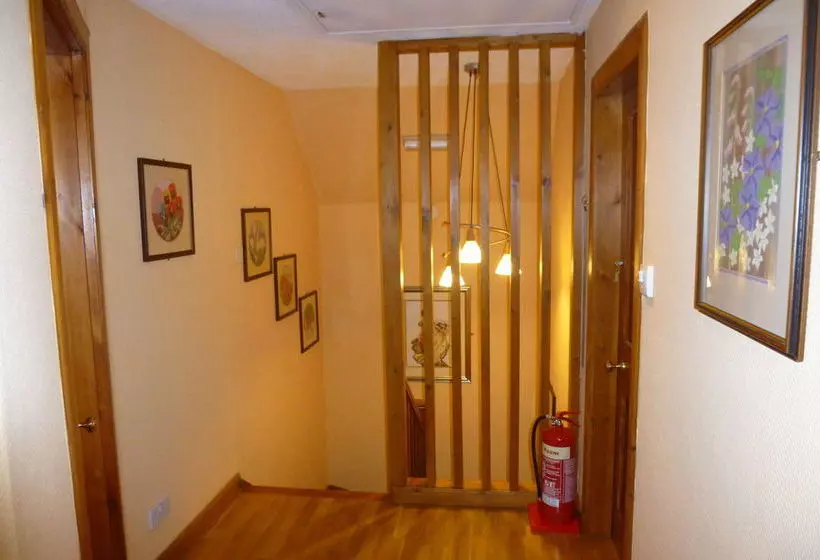 צימר Lochearn House