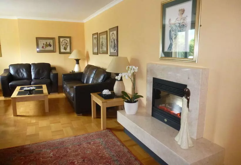 צימר Lochearn House