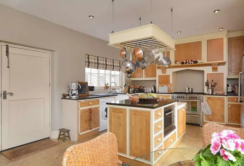 Bed and Breakfast The Hollies