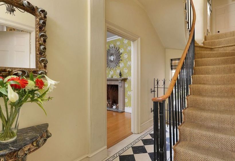 Bed and Breakfast The Hollies