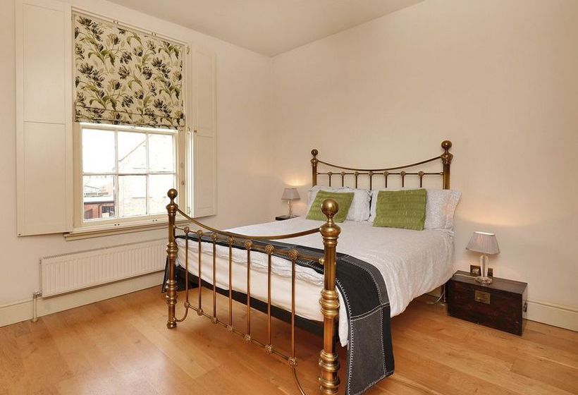 Bed and Breakfast The Hollies