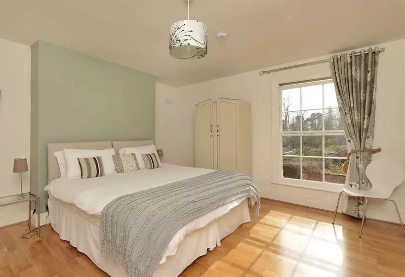 Bed and Breakfast The Hollies