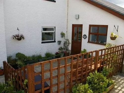 Bronhaul Farm Cottages