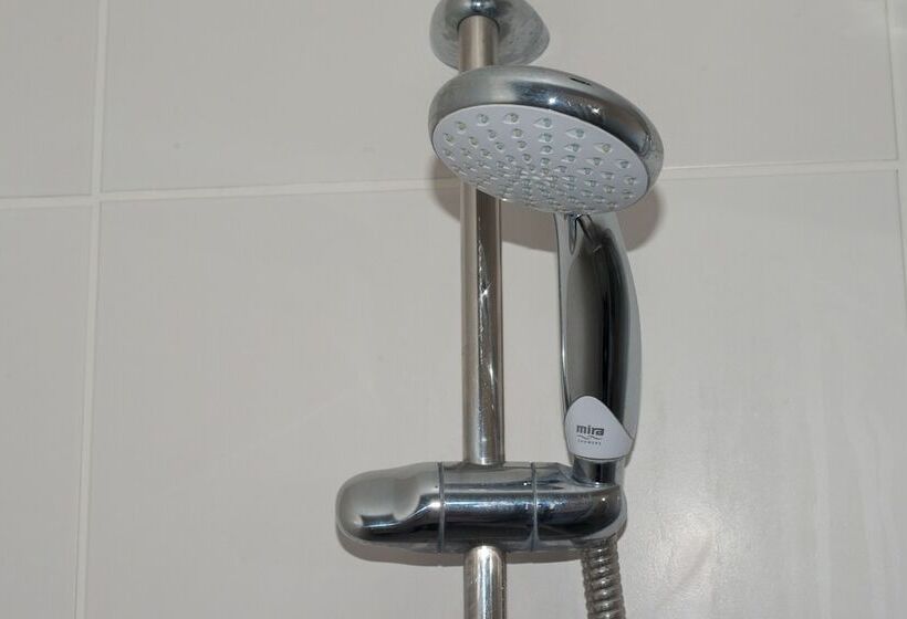 Cambridge Orchard Apartments   2 Double Bedrooms