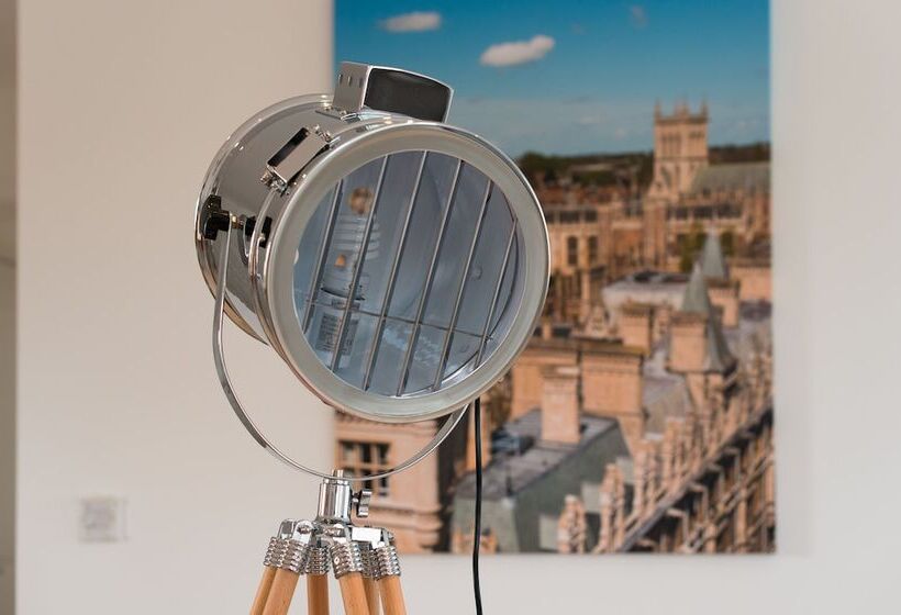 Cambridge Orchard Apartments   2 Double Bedrooms