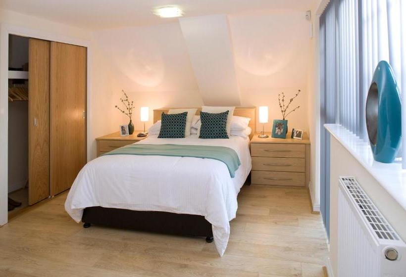 Cliddesden Place By House Of Fisher