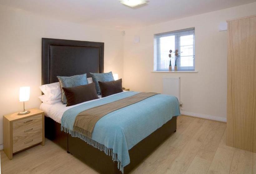 Cliddesden Place By House Of Fisher