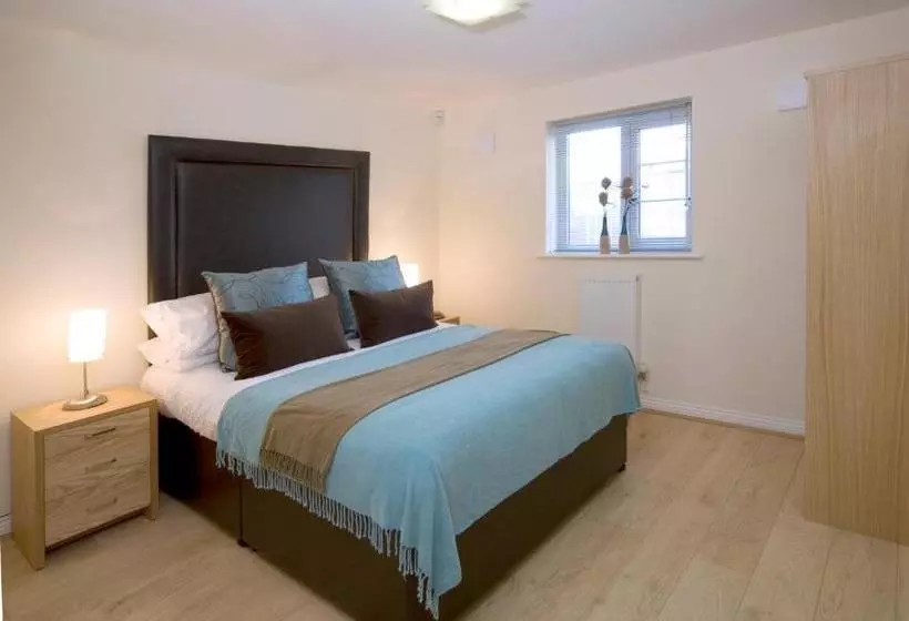 Cliddesden Place By House Of Fisher