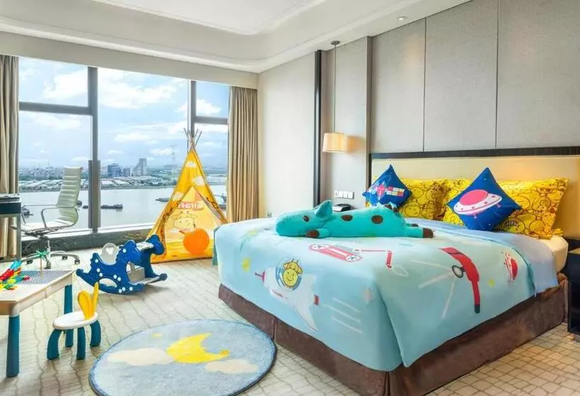 Crowne Plaza Guangzhou Zengcheng, An Ihg Hotel  Canton Fair Free Shuttle Bus