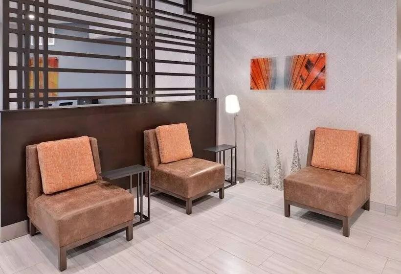 Отель Holiday Inn Express & Suites Houston E   Pasadena By Ihg