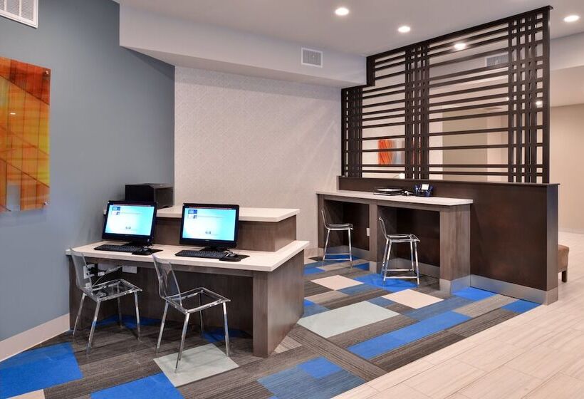 هتل Holiday Inn Express & Suites Houston E Pasadena By Ihg