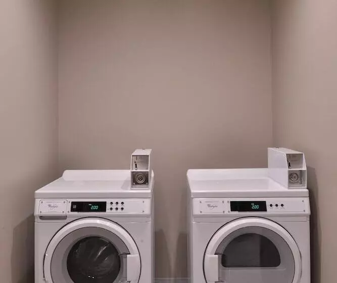 Отель Holiday Inn Express & Suites Houston E   Pasadena By Ihg