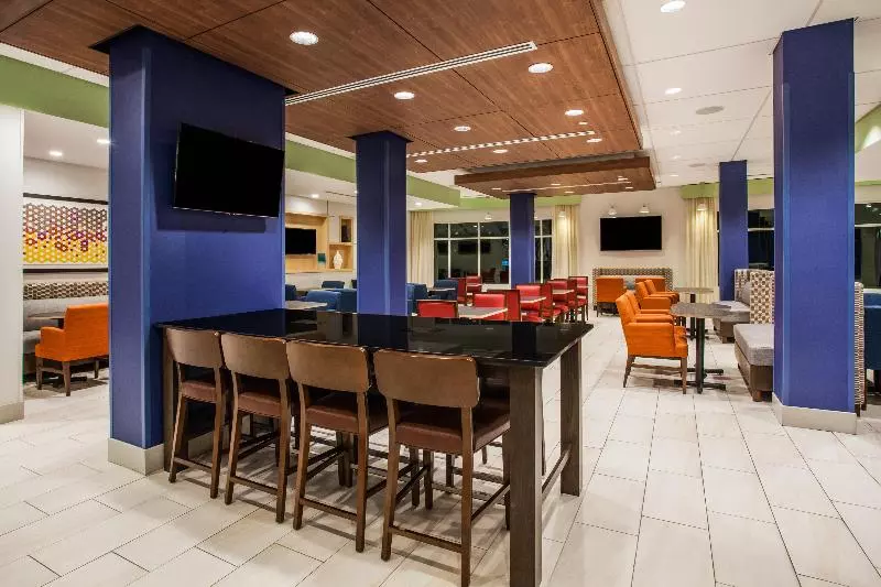ホテル Holiday Inn Express & Suites Lexington Park California, An Ihg