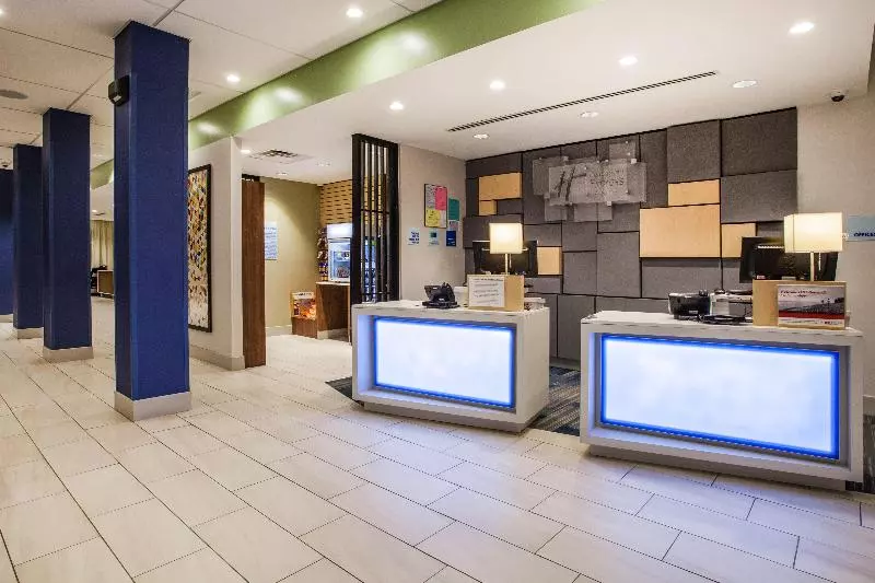 ホテル Holiday Inn Express & Suites Lexington Park California, An Ihg