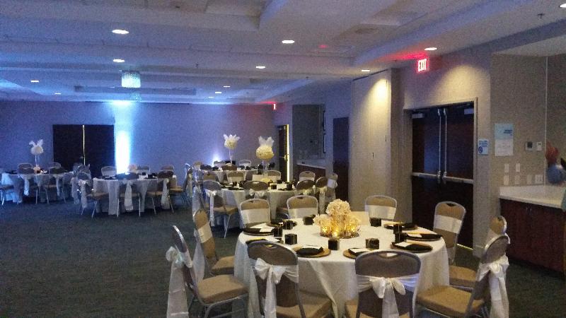 ホテル Holiday Inn Express & Suites Lexington Park California, An Ihg