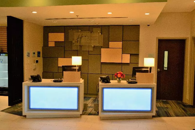 ホテル Holiday Inn Express & Suites Lexington Park California, An Ihg