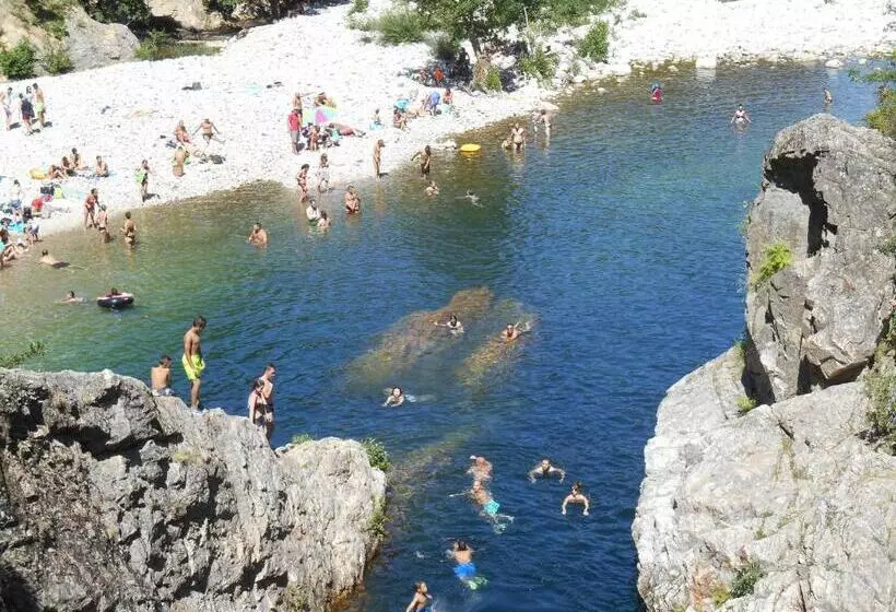 Отель Hôtel La Gravenne