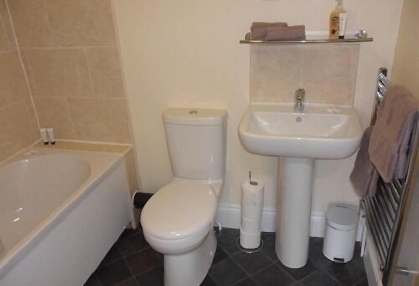 فندق Old Oak Tree