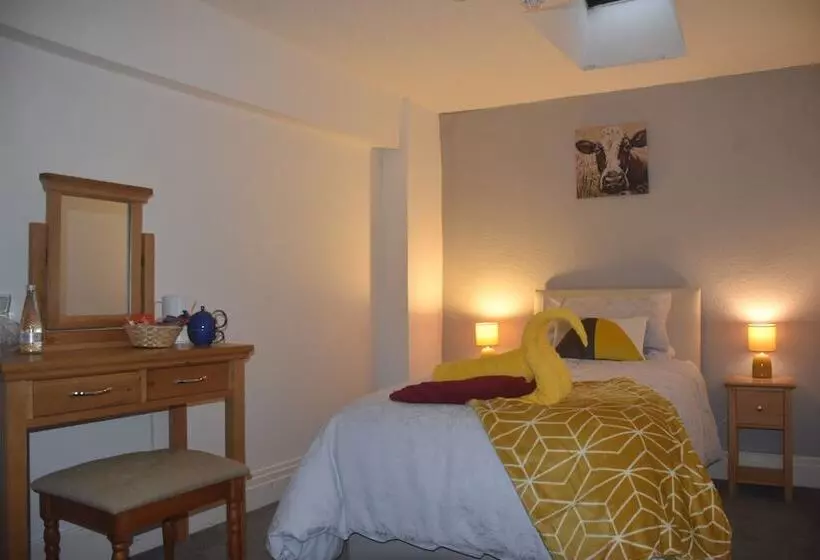 فندق Old Silent Inn