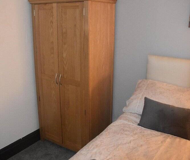 فندق Old Silent Inn