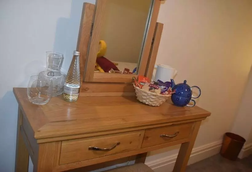 فندق Old Silent Inn