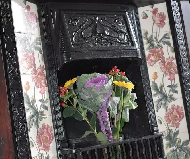 فندق Old Silent Inn