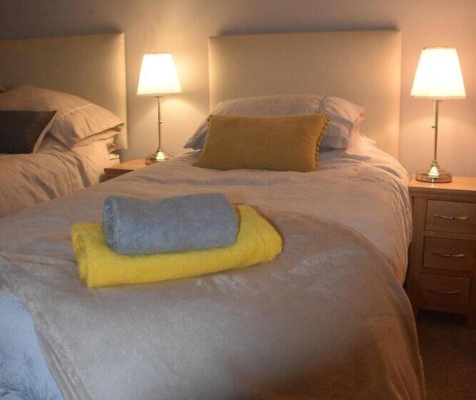 فندق Old Silent Inn